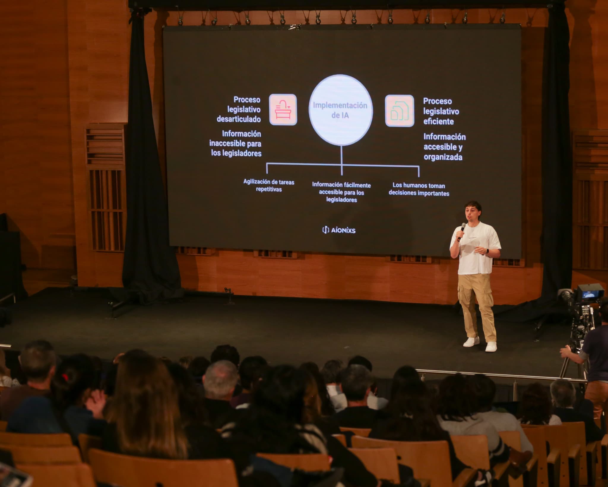Fabrizio Guaglianone en conferencias